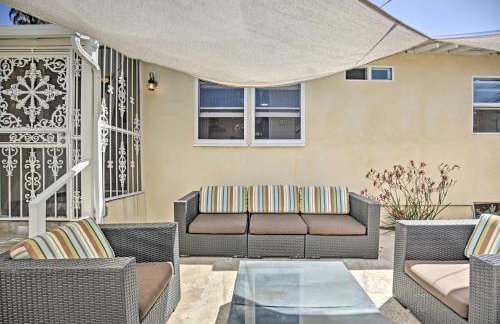 Oceanside Home with Yard - Walk to Beach and Pier - Foto 23