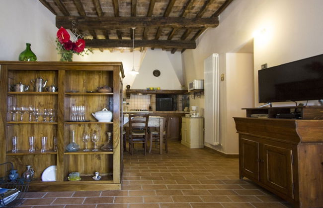 Graceful Holiday Home in Acqualagna With Swimming Pool - Foto 37