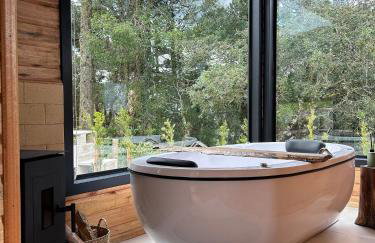 Chalés incríveis com banheira de hidromassagem e vista encantadora - Photo 116