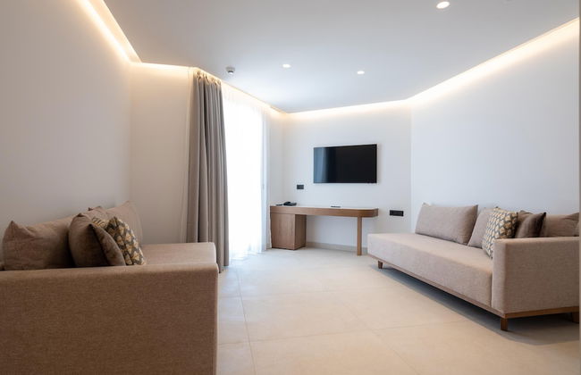 Galaxy Suites Boutique Resort - Photo 27