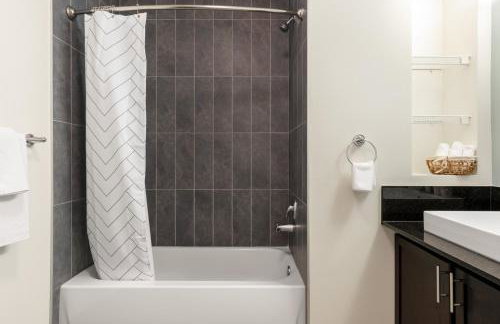 Loop 1BR w Pool Gym nr Financial District CHI-251 - Photo 14