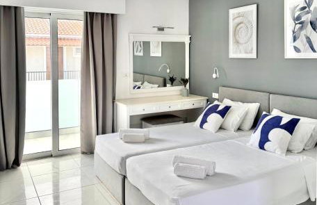 Zen Apartments - Photo 2