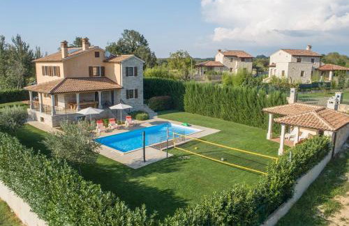 Spacious Villa Nikka with Beautiful Garden and Pool - Foto 25