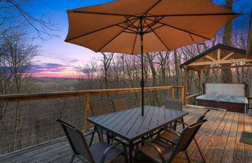 Hot tub, fireplace, fire pit, pool table, grill, EV, pets, HOA lake - Photo 19