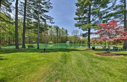 The Red Pine Cabin with Private Pond and Dock! - Foto 32