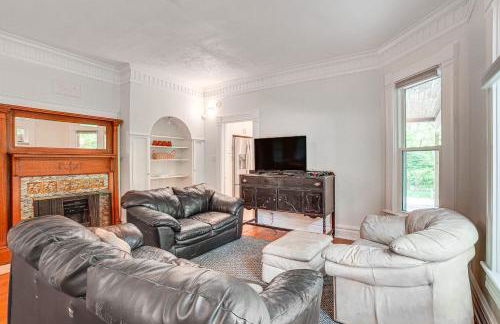 Charming Champaign Victorian with Deck! - Foto 2