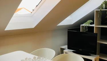 Moderne Dachgeschosswohnung an der Donau - Photo 5