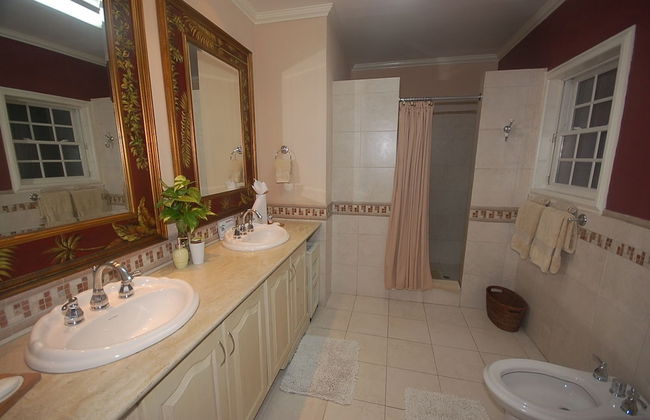 San Bar 6BR by Jamaican Treasures - Foto 37