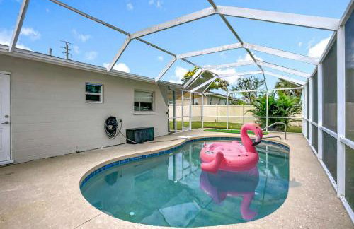 Venice Pool BBQ Mini Golf 3BR 2BA Sleep 12 - Photo 25