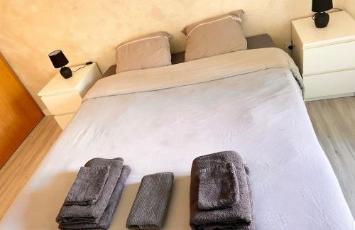 Spacieux T2 en plein centre de Chorges - Foto 9