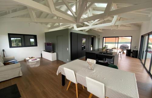 Beautiful new ocean facing villa - Foto 22