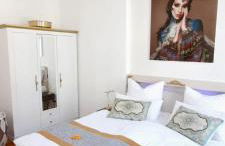 Exklusive Ferienwohnung Agnes in zentraler Bestlage von Zeitz! Vollausgestattet, freie Parkplätze, Magenta-TV, Highspeed WLAN, Fahrstuhl - Foto 13