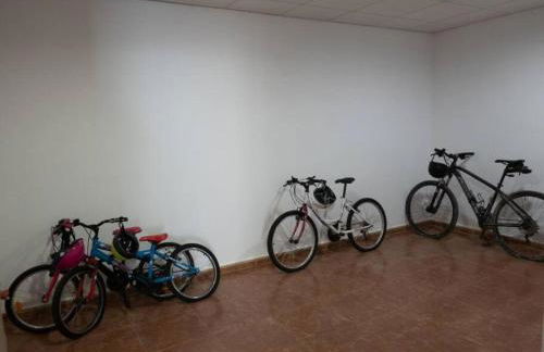 Casa Chalet Villa con piscina, jardín y aire acondicionado cerca de Valencia en La Eliana-L'Eliana - Foto 30