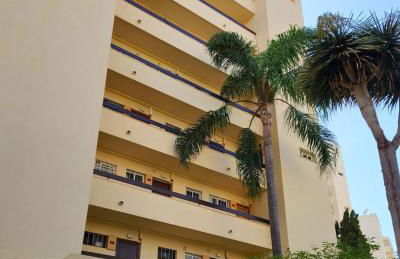 Sea View 2BR Beachfront & Cozy Balcony Marbella - Photo 19