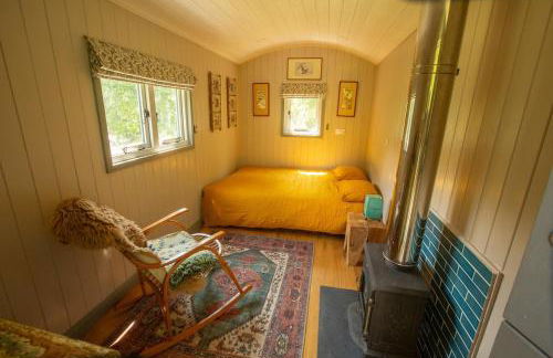 The Organic Cotswolds Shepherds Hut - Photo 6