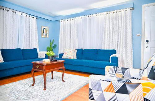 The Charming Cozy 4-Bedroom Getaway in Glen Burnie - Foto 26