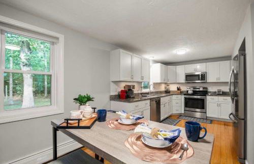 Relaxing Retreat just Minutes to Beach - Foto 3