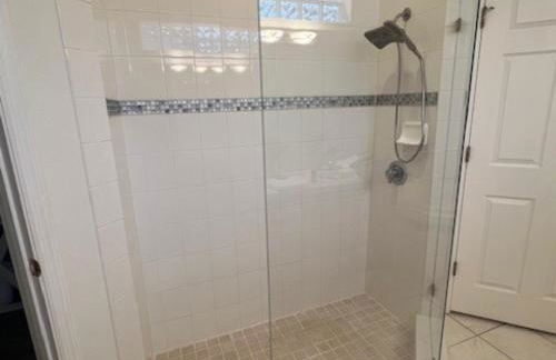 Luxury Villa - 75 inch smart TV, Upgrades throughout! 20 minutes to Disney - Foto 16