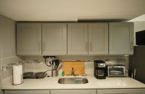 Cozy 2 Bedroom In A Lovely Forest Hills Neighborhood - Foto 12
