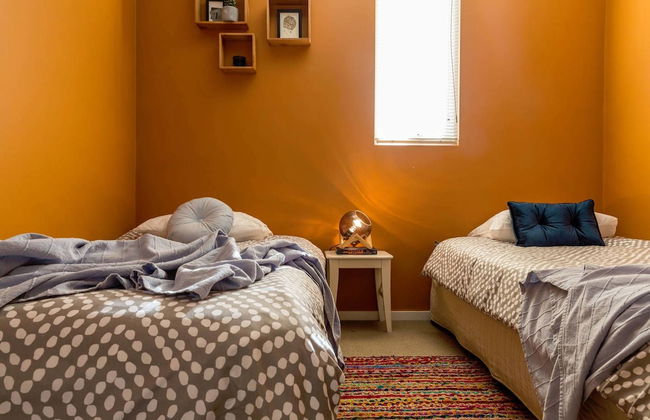 Mika, 2bdr Fitzroy pad With Secure Parking - Foto 2