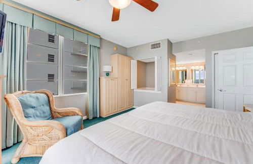 10th Floor Oasis Stunning 2BR with Spacious Private Double Balcony at The Wyndahm Ocean Walk Resort - Foto 11