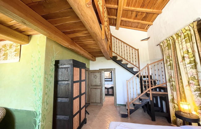 Spoleto Tranquilita Sleeps 20 With Wifi Pool Yoga Studio Gardens and Views - Photo 78