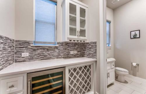 Cozy 3BR Luxury Townhome Near Uptown Skyline WFH Friendly - Foto 11