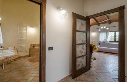 Gorgeous Home In Fabrica Di Roma - Foto 35