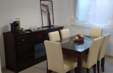 Three-bedroom holiday villa with magnificent pool next to the sea and golf courses - Photo 10