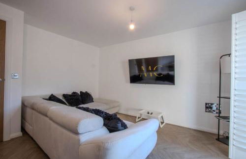Modern 2-Bed Home in Swinton by MCPI Hosting, Perfect for Families & Contractors - Foto 17