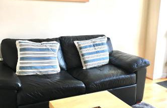 Stay on the grounds of this beautiful Manor house - Photo 25