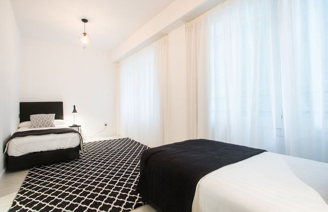 Valencia Luxury - Boutique Center - Photo 3