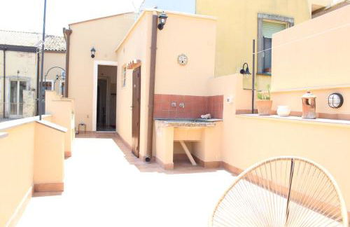 'ETNA HOME' 400mt SEA - Airport - Taormina & Netflix - Foto 3