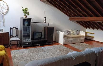 Ben House, private parking - Photo 28