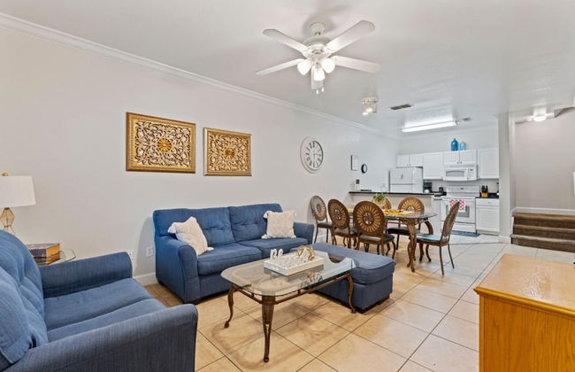 Cozy 3bdr House Near Disney 7107 - Photo 1