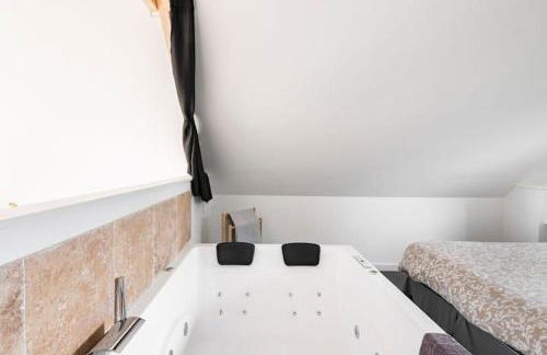 Loft arty à 800 mètres de la plage avec jacuzzi - Foto 3