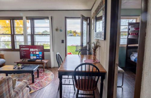 Campau Lake Sunshine cottage - Foto 28