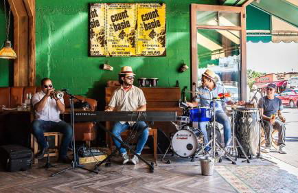 2 Bedroom Apartment Free Reserved Parking - Foto 63