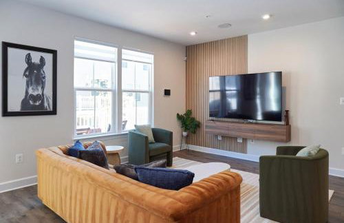 New LUX home close to DC and Metro - Photo 4