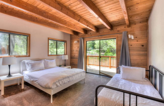 Northwoods Hangout Near Tahoe Donner - Foto 6