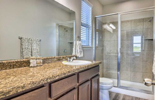 Family Home with Fenced Yard in Austin Suburbs! - Foto 15