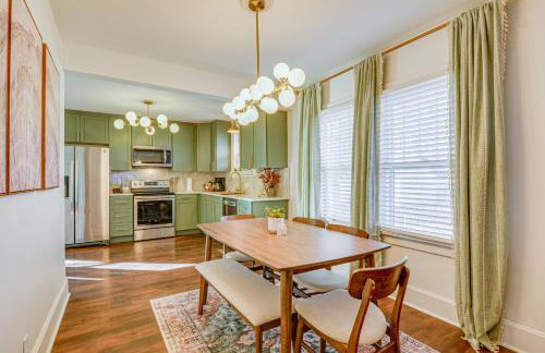 < 1 Mi to MSU! Updated Springfield House w/ Deck - Photo 2