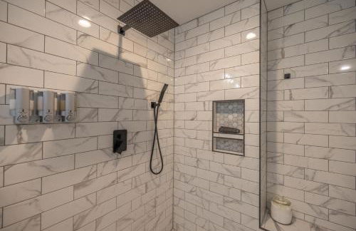 Mid-century Modern Impeccable Remodel with Hot Tub - Foto 31