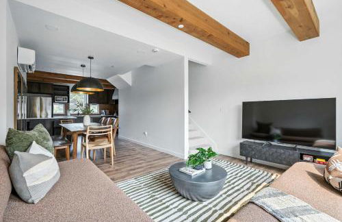 Kerns 6BR - New Spanish Style Group Stay - Photo 42