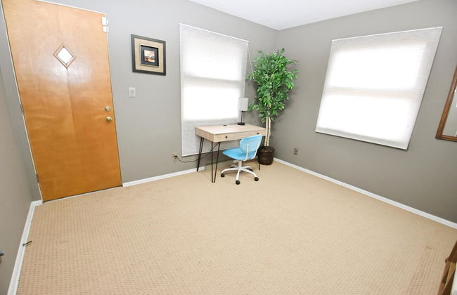 Mid Century Modern 30 Minute Walk to Notre Dame 3 Bedroom 3 Full Bath 2008 - Foto 9