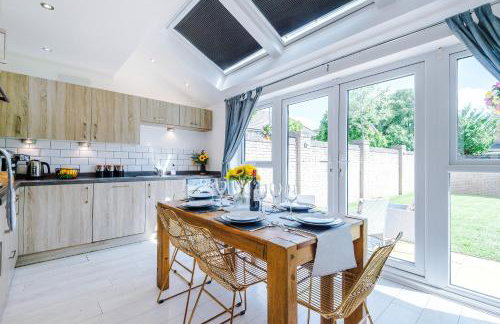 Stunning Riverside 3-Bed Home by 53 Degrees Property in Manchester with Garden & FREE Parking! - Foto 6