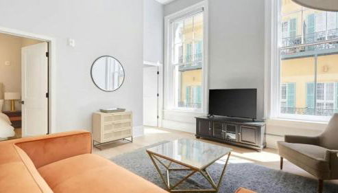 Sleeps 16 4 Units Steps to the French Quarter The Harlequin by AvantStay - Foto 4, Other