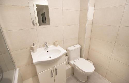 Midland Apartment I 1-min walk to town centre & station I 8-mins to airport I private balcony - Foto 22