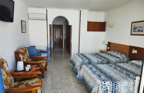 Apartamentos Leonor Carihuela - Photo 36