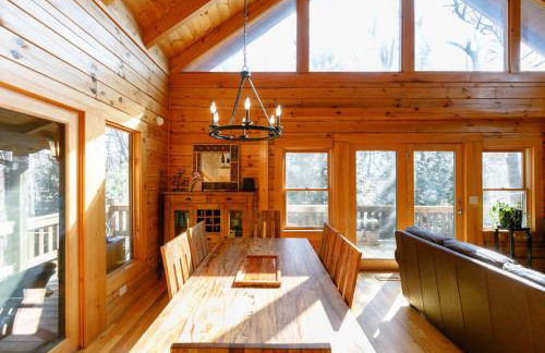 Unique Mountain Cabin Retreat with Hot Tub and View - Foto 3